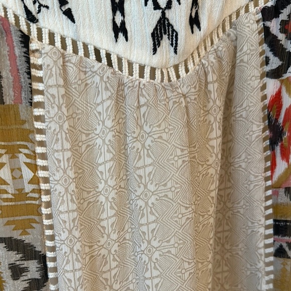 REWIND | Patterned Sleeveless Embroidered Lined Mini Dress - Picture 3 of 10